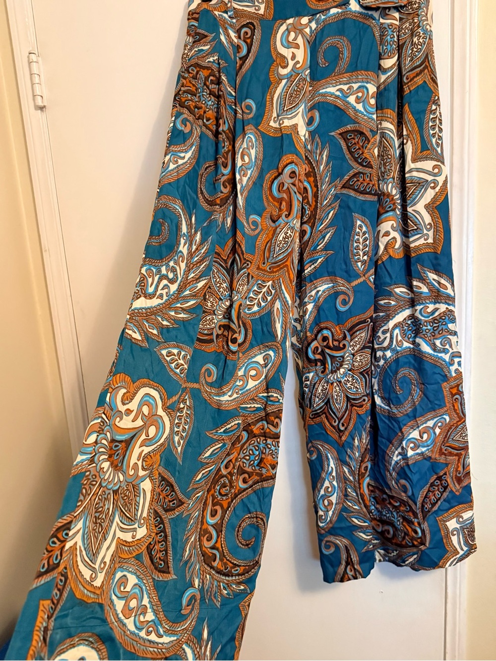 Farm Rio Leopard Paisley Pants - Picture 7 of 14
